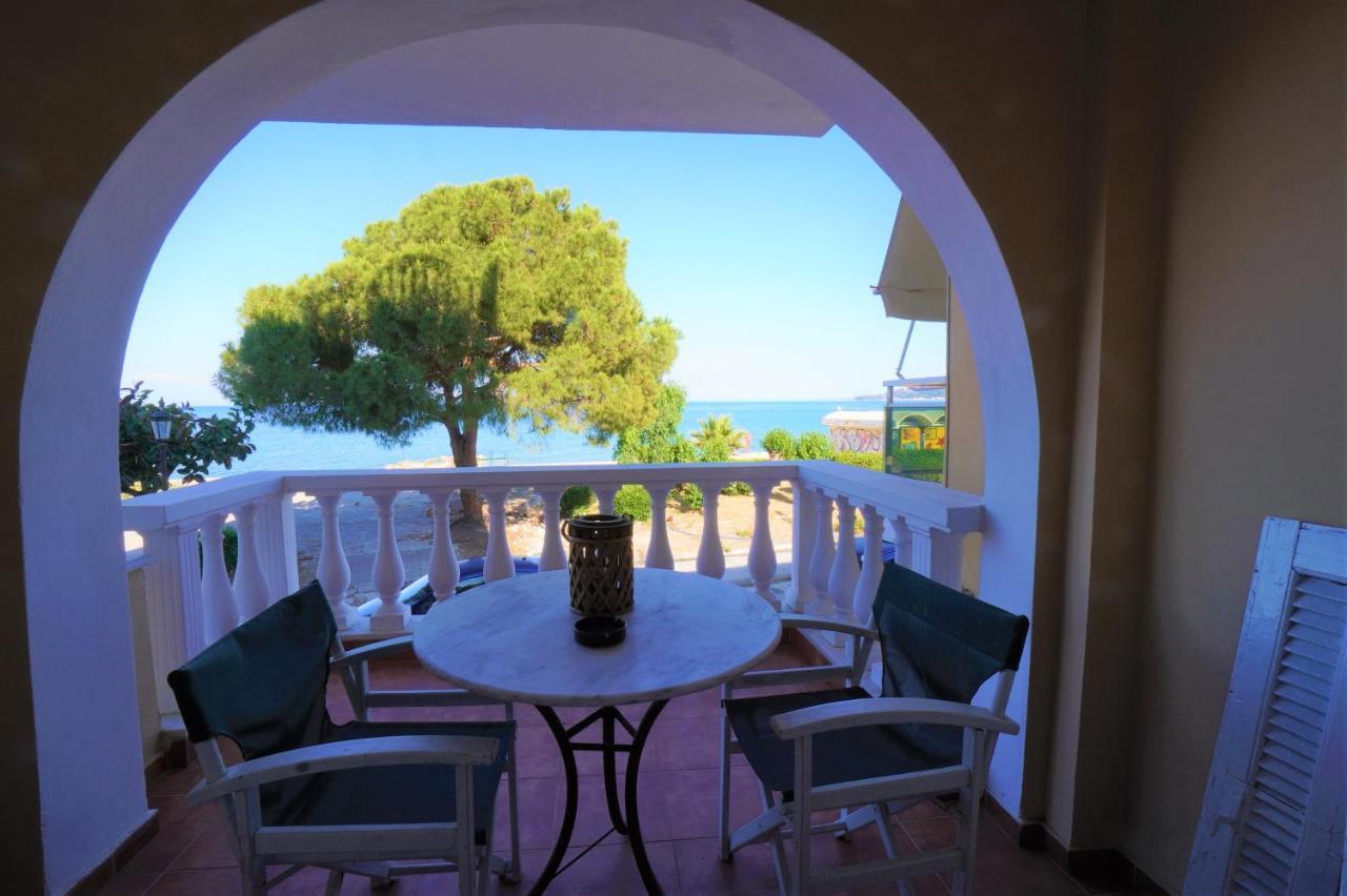 Seafront Spirit Apts Apartment Закинтос Екстериор снимка