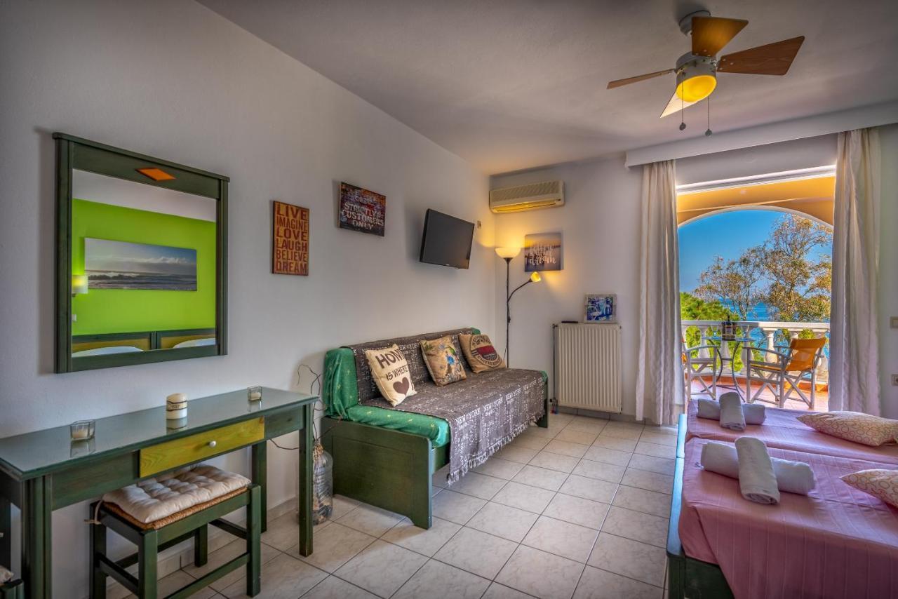 Seafront Spirit Apts Apartment Закинтос Екстериор снимка